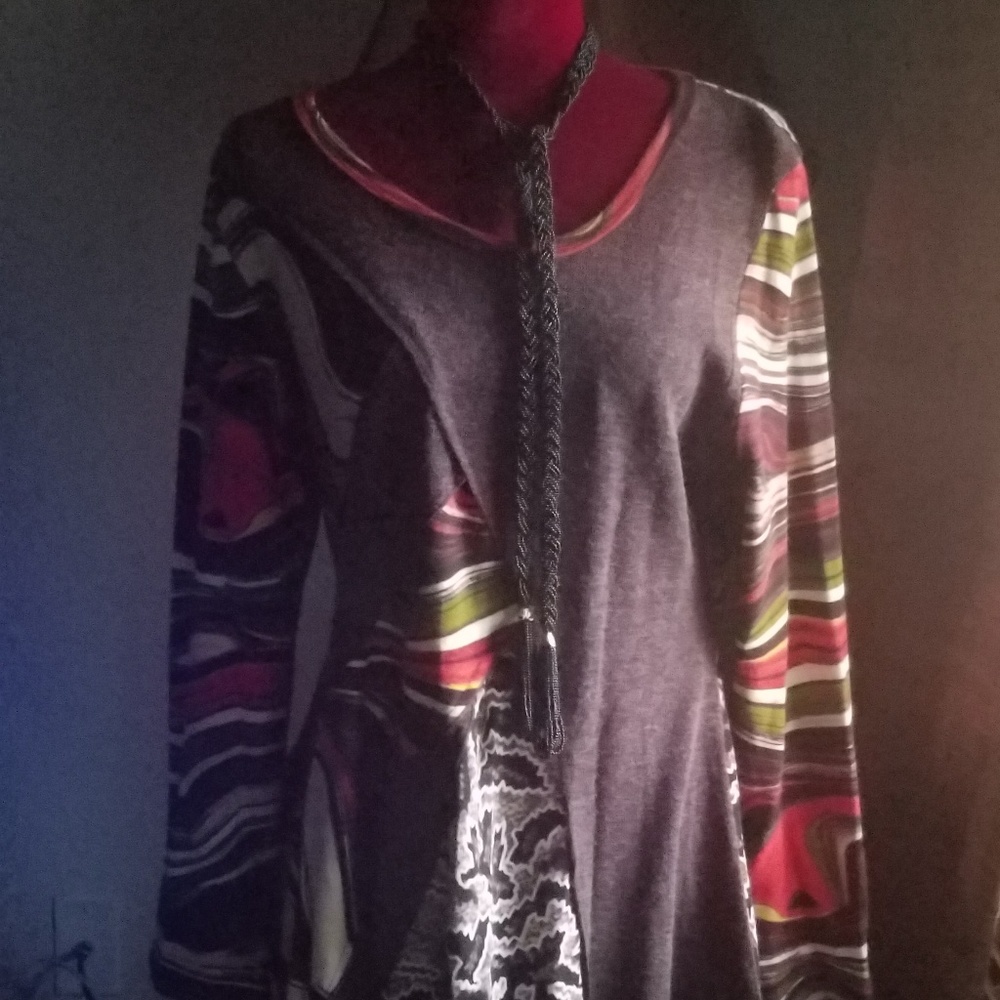 Brown multi color tunic sz L New!